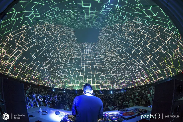 200-seat geodesic projection dome theater